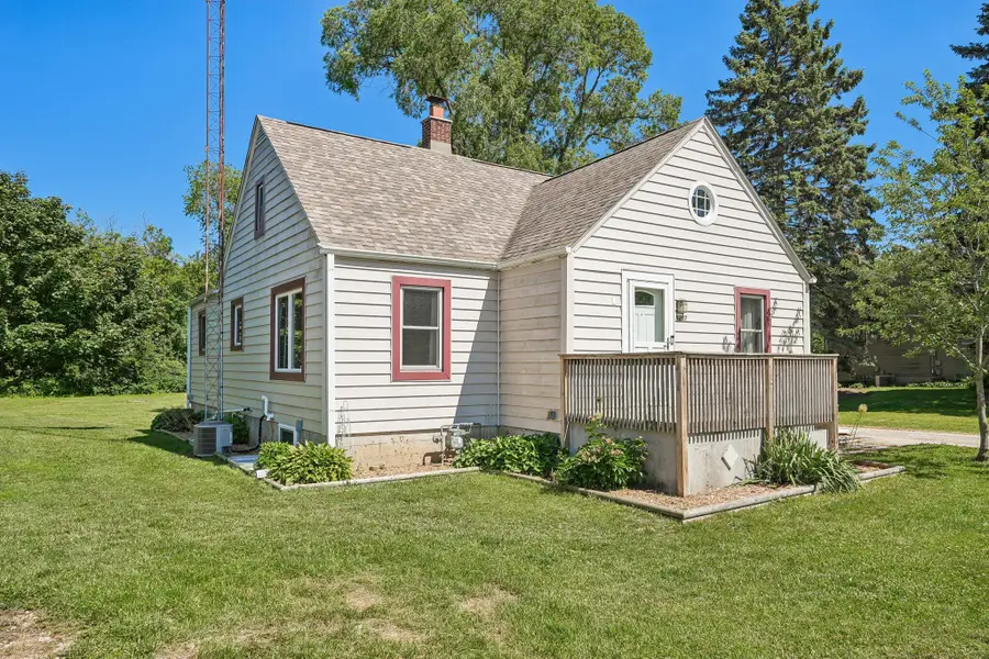 9207 39th Ave, Pleasant Prairie, WI 53142 - #2