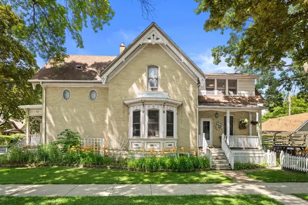 3174 S Herman St, Milwaukee, WI 53207