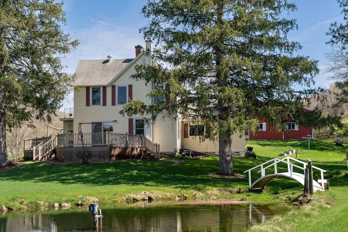 S921 Sveum Ridge Rd, Coon Valley, WI 54623 - #1