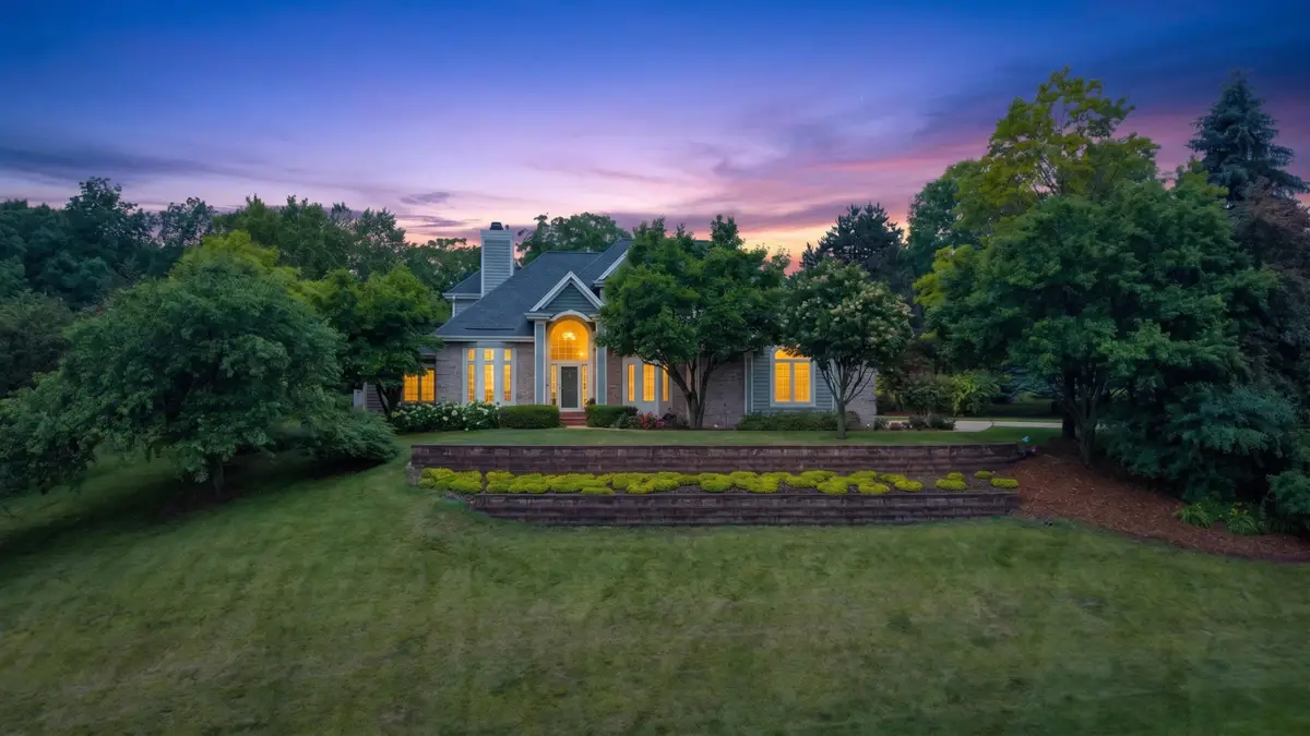 1411 Windy Knoll Dr, Richfield, WI 53033 - #1