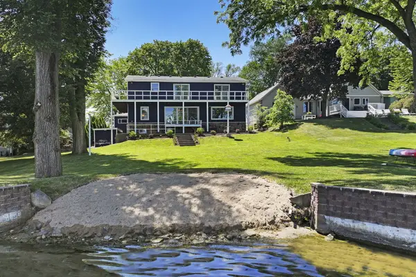 11835 218th Ave, Salem Lakes, WI 53104