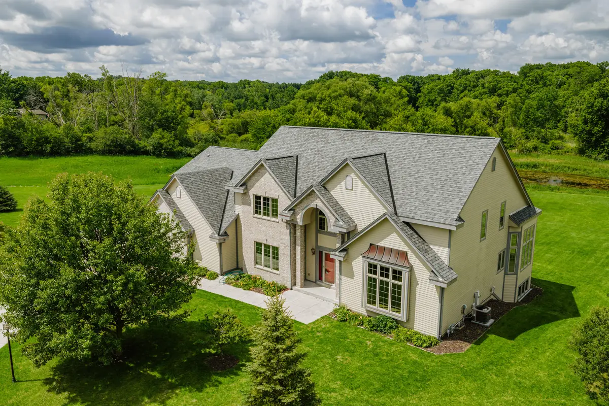 3976 Woodridge Ct, Colgate, WI 53017 - #1