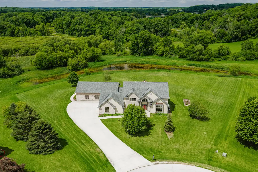 3976 Woodridge Ct, Colgate, WI 53017 - #2