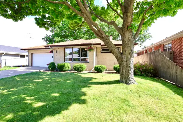4821 70th St, Kenosha, WI 53142