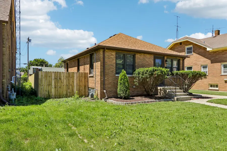 7540 26th Ave, Kenosha, WI 53143 - #3