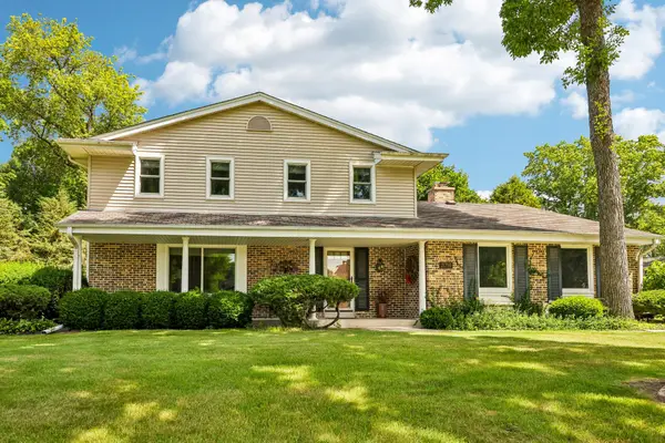 21700 Ann Rita Dr, Brookfield, WI 53045