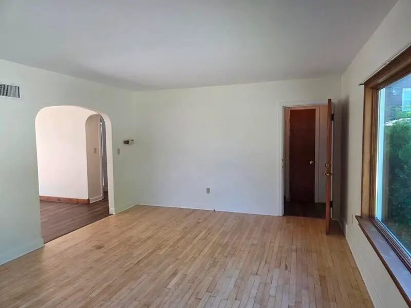 119 Hill Ct, Plymouth, WI 53073 - #2