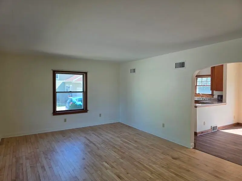 119 Hill Ct, Plymouth, WI 53073 - #3