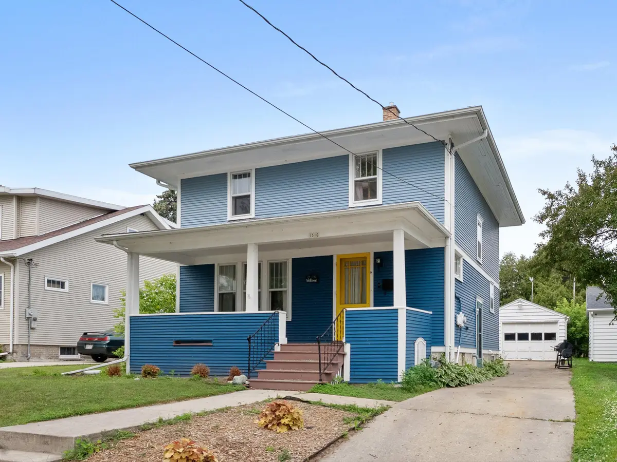 1310 S 14th St, Manitowoc, WI 54220 - #1