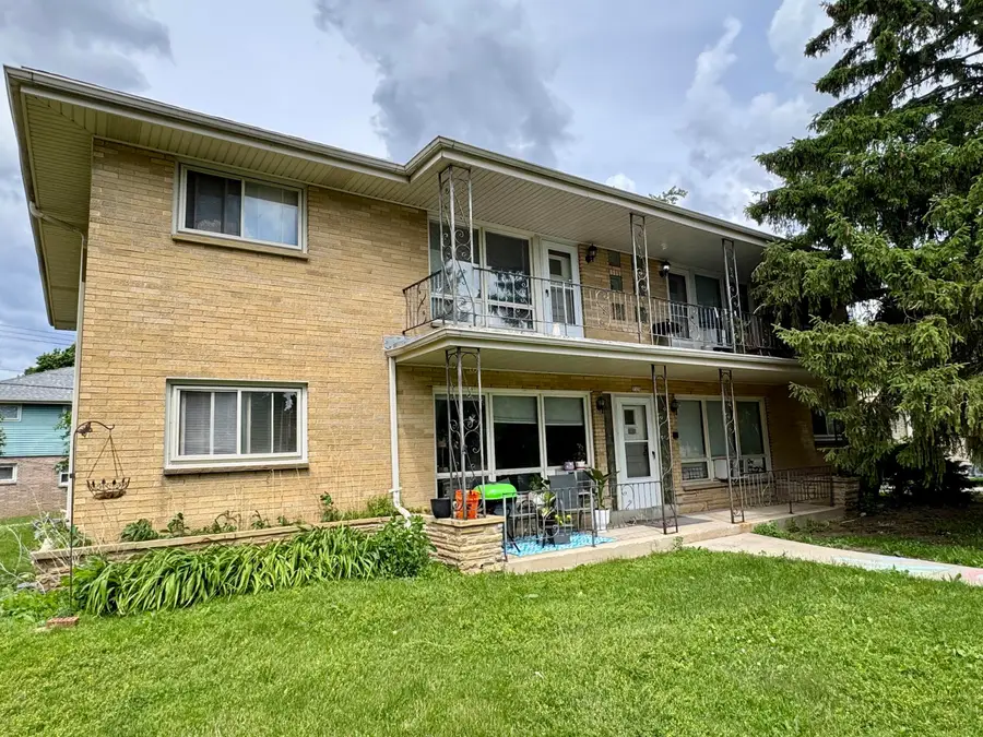 7328 W Honey Creek Dr, Milwaukee, WI 53219 - #2