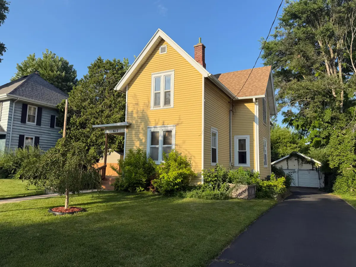 615 S Spring St, Beaver Dam, WI 53916 - #1