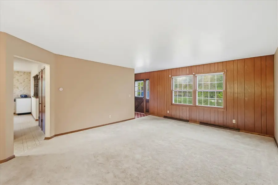 3552 Lusan Dr, Cedarburg, WI 53012 - #3