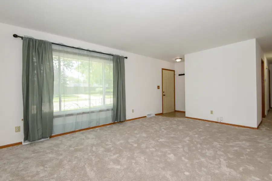 7016 N 86th St, Milwaukee, WI 53224 - #3