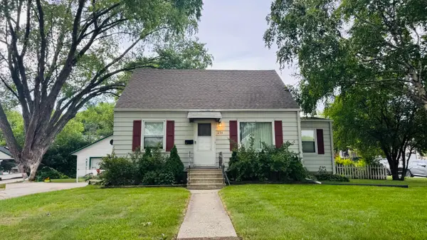 1236 S 104th St, West Allis, WI 53214