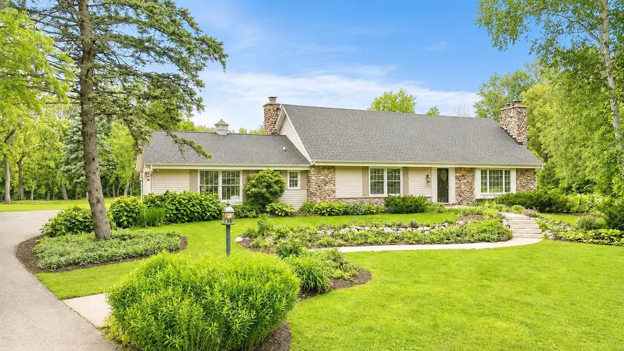 4838 W Glen Cove Ct, Mequon, WI 53092 - #2
