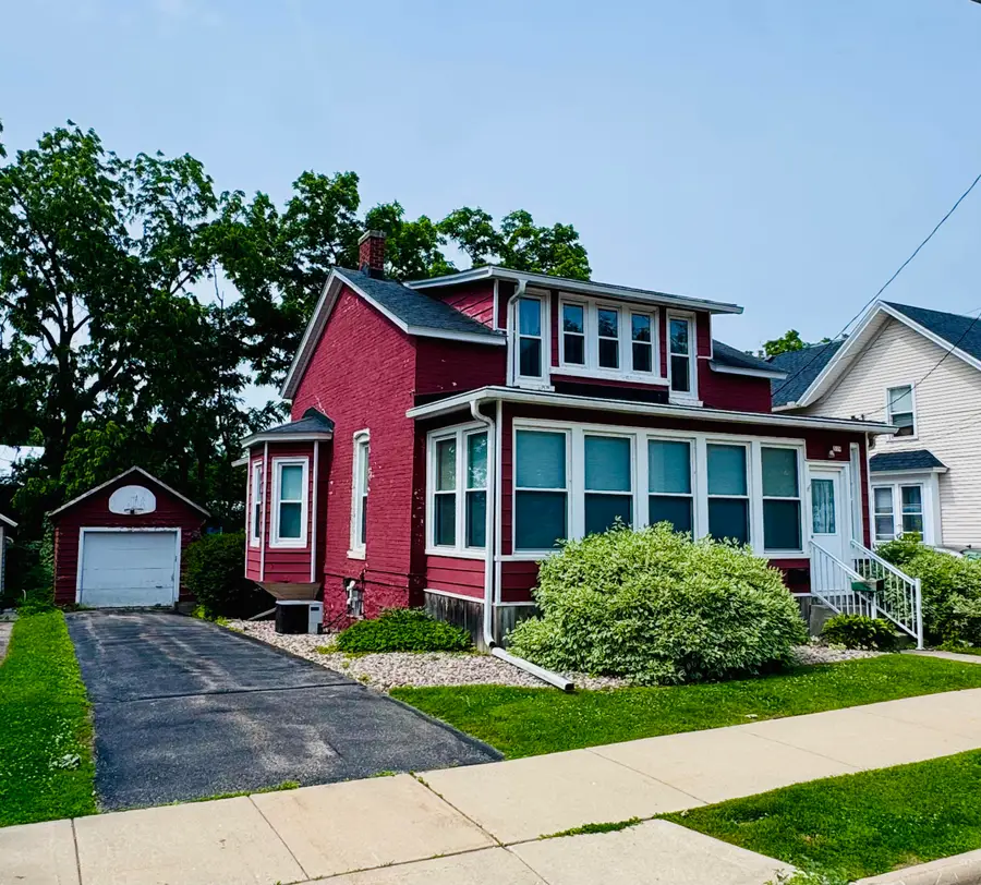 339 W South St, Oconomowoc, WI 53066 - #2