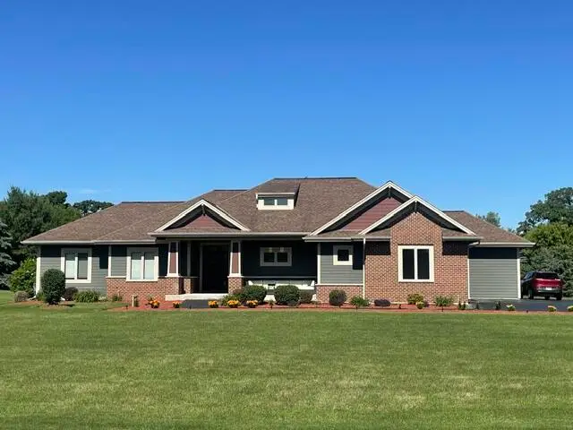 W319S9145 Laurens Pkwy, Mukwonago, WI 53149 - #1