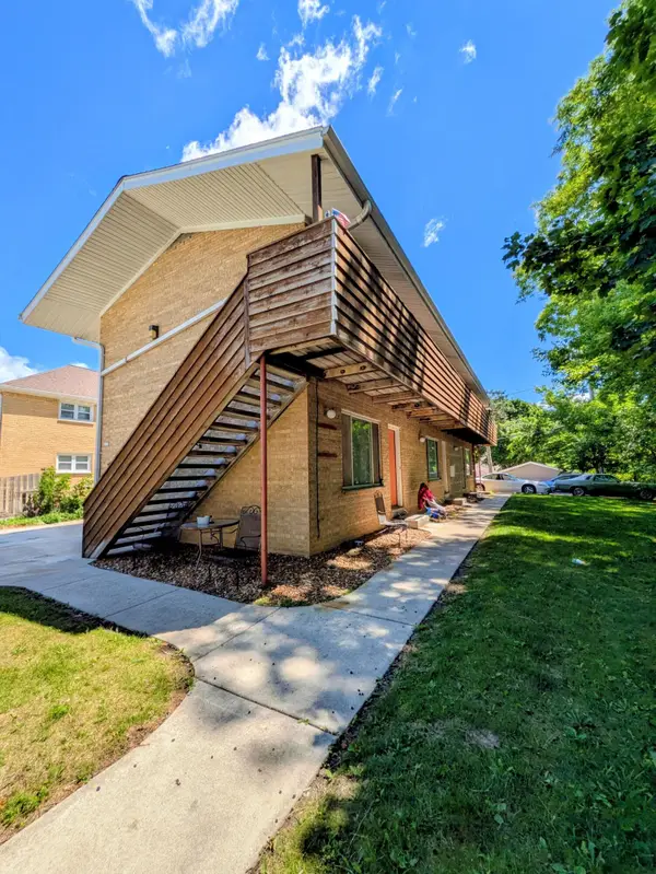 2628 S 84th St, West Allis, WI 53227