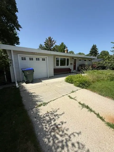 7311 Earl Ave, Greendale, WI 53129 - #2