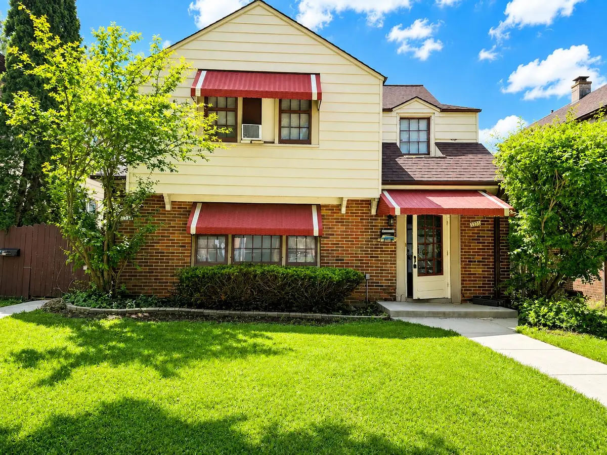 3331 N 44th St, Milwaukee, WI 53216 - #1