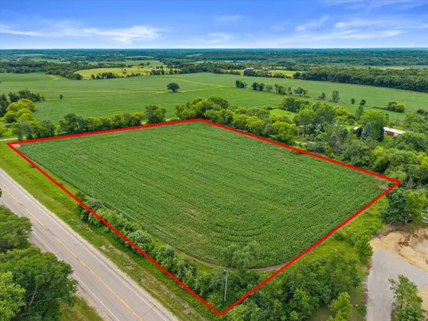 Lt0 County Road D, Spring Prairie, WI 53105
