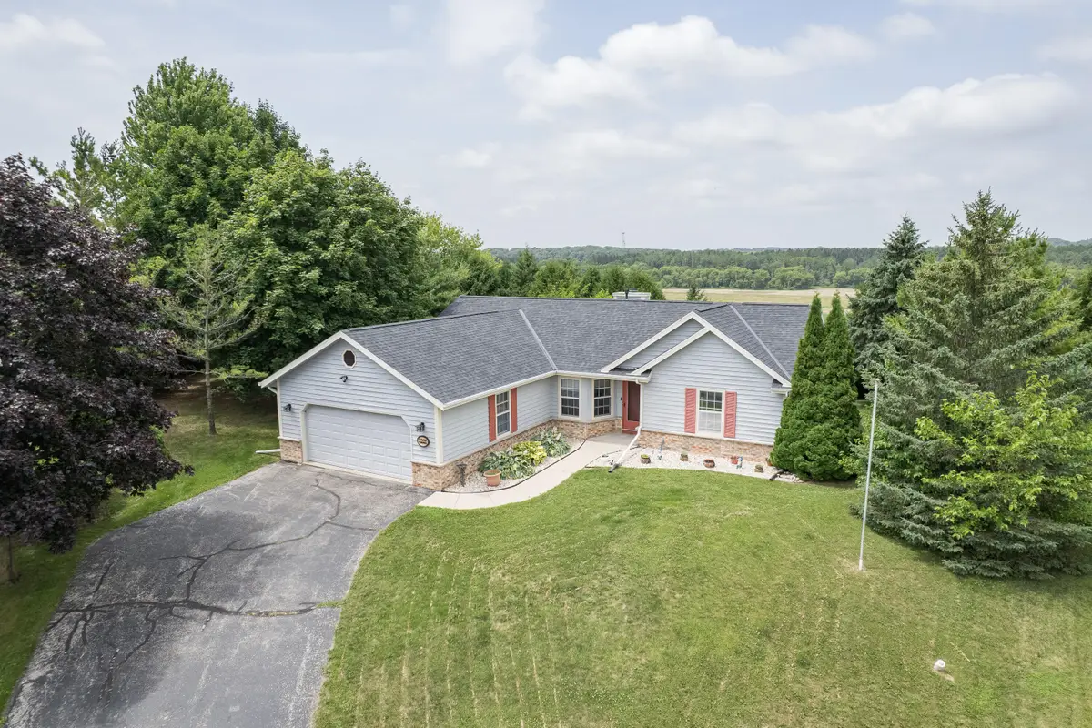 W4743 Scott Ln, Lebanon, WI 53047 - #1