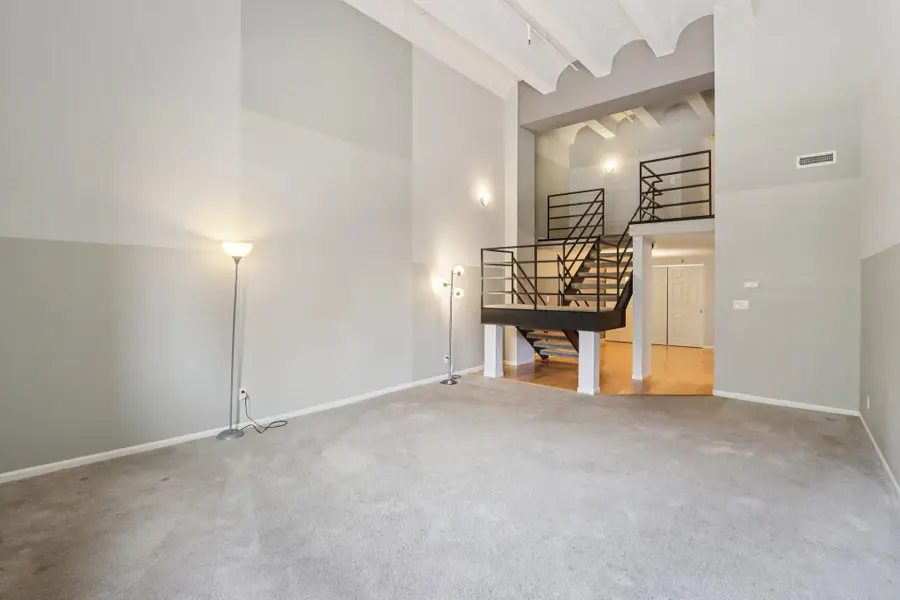 270 E Highland Ave, Milwaukee, WI 53202 - #2