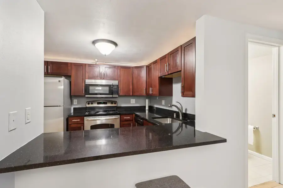 270 E Highland Ave, Milwaukee, WI 53202 - #3