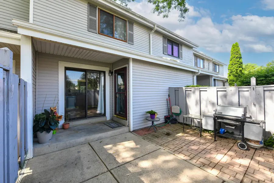 W180S8272 Pioneer Dr, Muskego, WI 53150 - #3