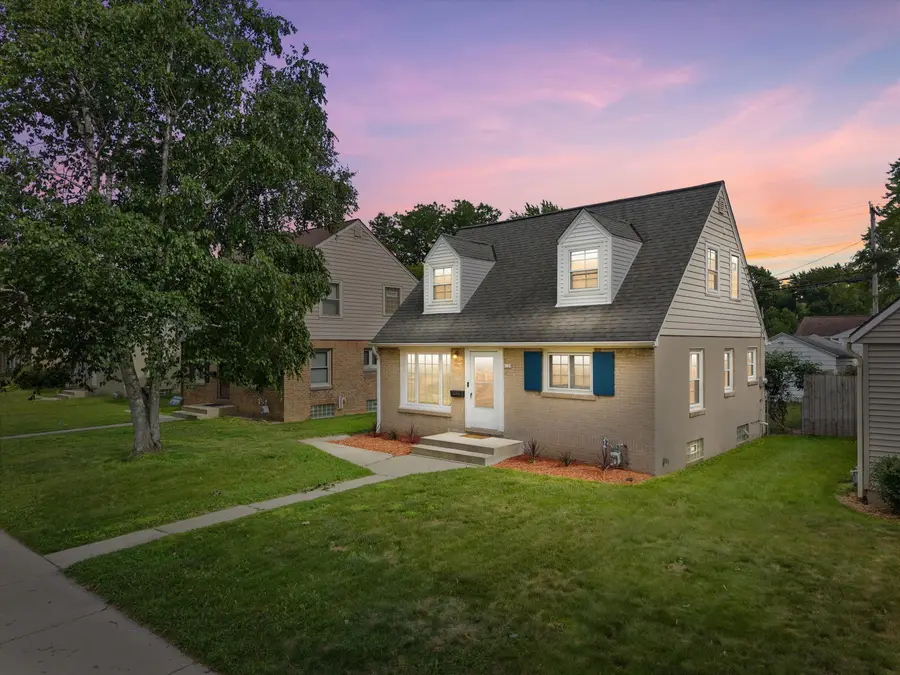 8129 W Burleigh St, Milwaukee, WI 53222 - #2