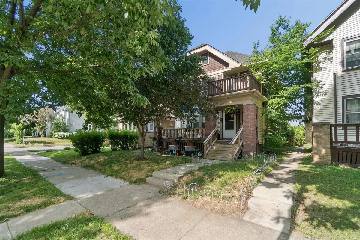 2605 N 49th St, Milwaukee, WI 53210 - #1