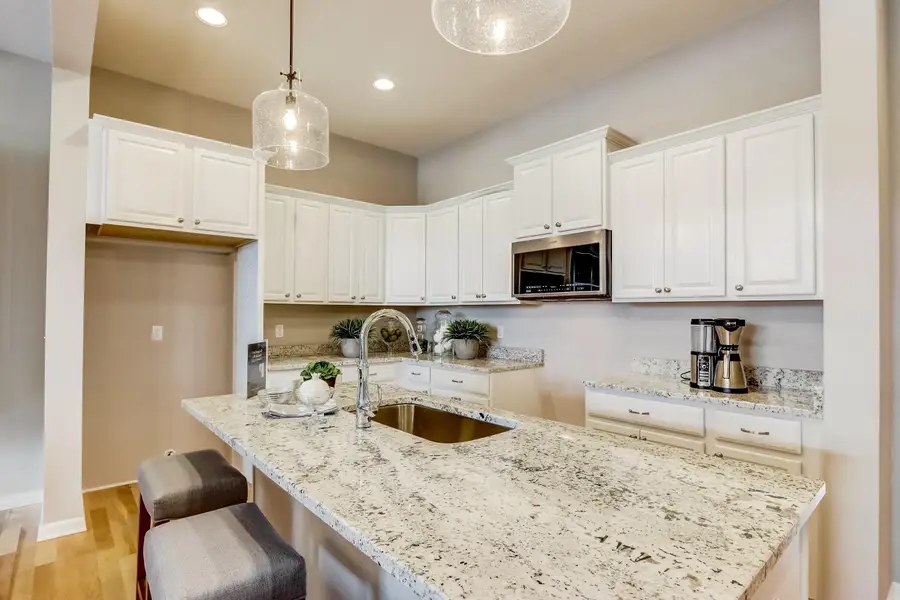 1612 Belmont Ln, Oconomowoc, WI 53066 - #3