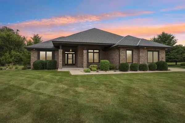 318 Cypress Pt, North Prairie, WI 53153