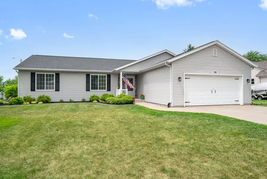 1300 Conifer Ave, West Bend, WI 53090 - #2