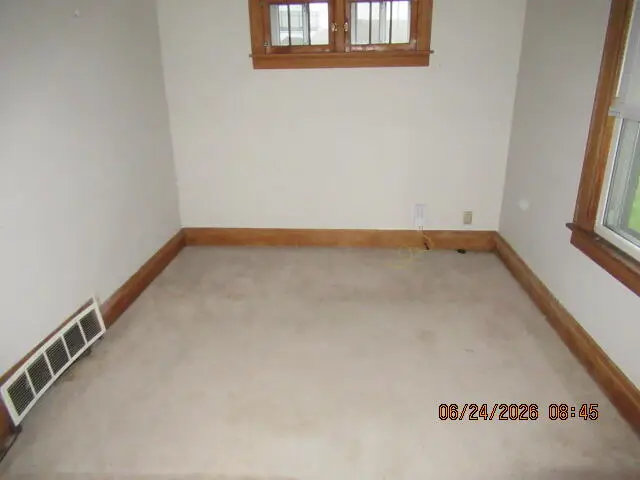 5916 W Dixon St, Milwaukee, WI 53214 - #3