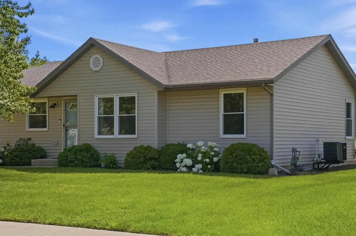 420 Wagner Dr, Clinton, WI 53525 - #1