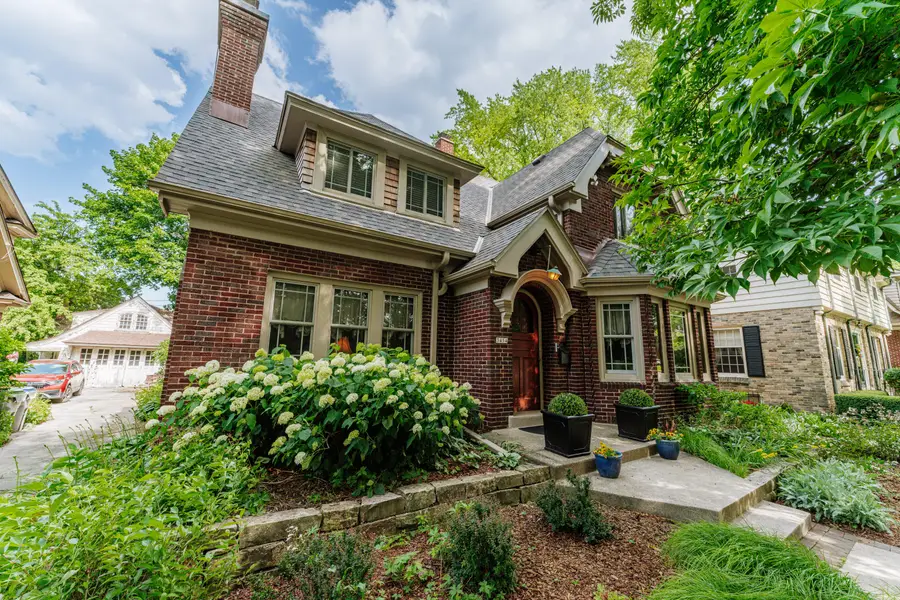 3454 N Frederick Ave, Milwaukee, WI 53211 - #3
