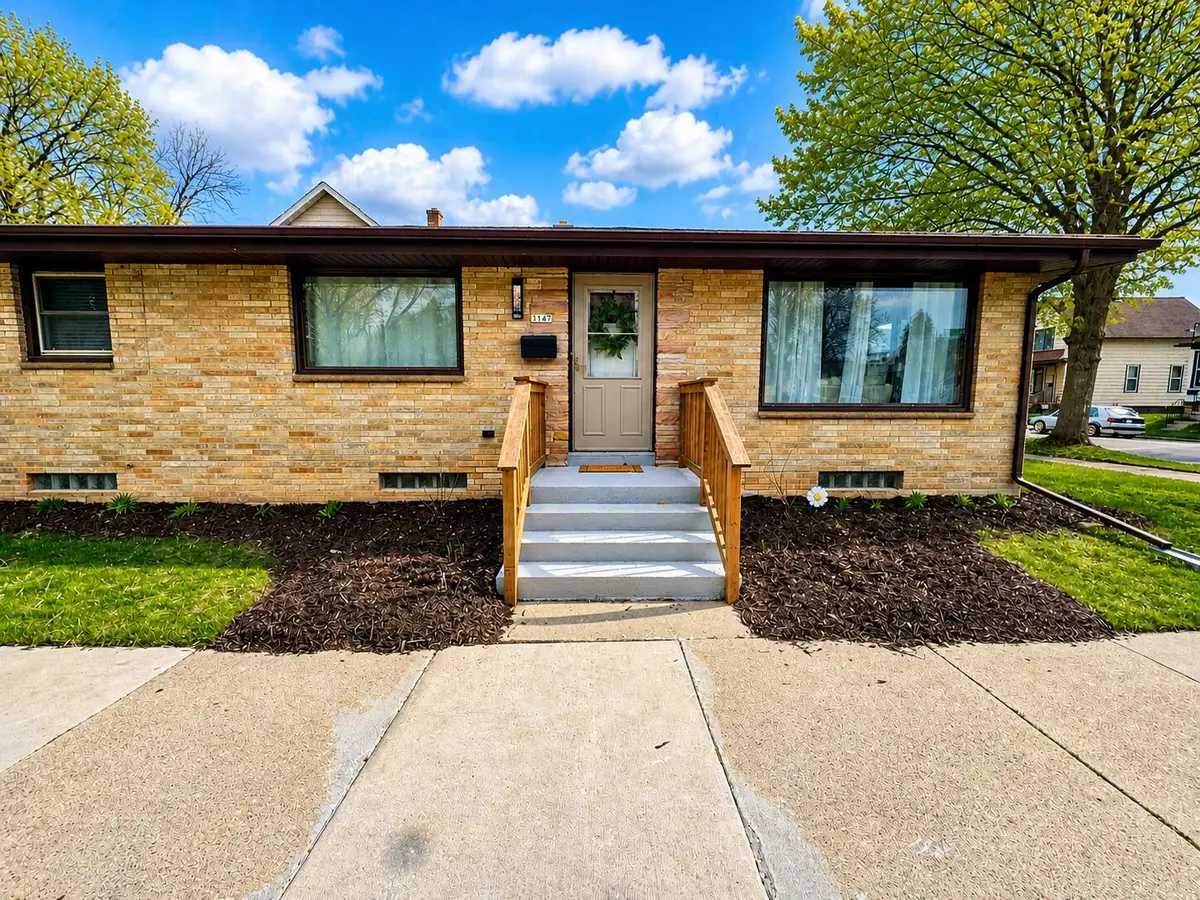 1147 Logan Ave, Sheboygan, WI 53083 - #1