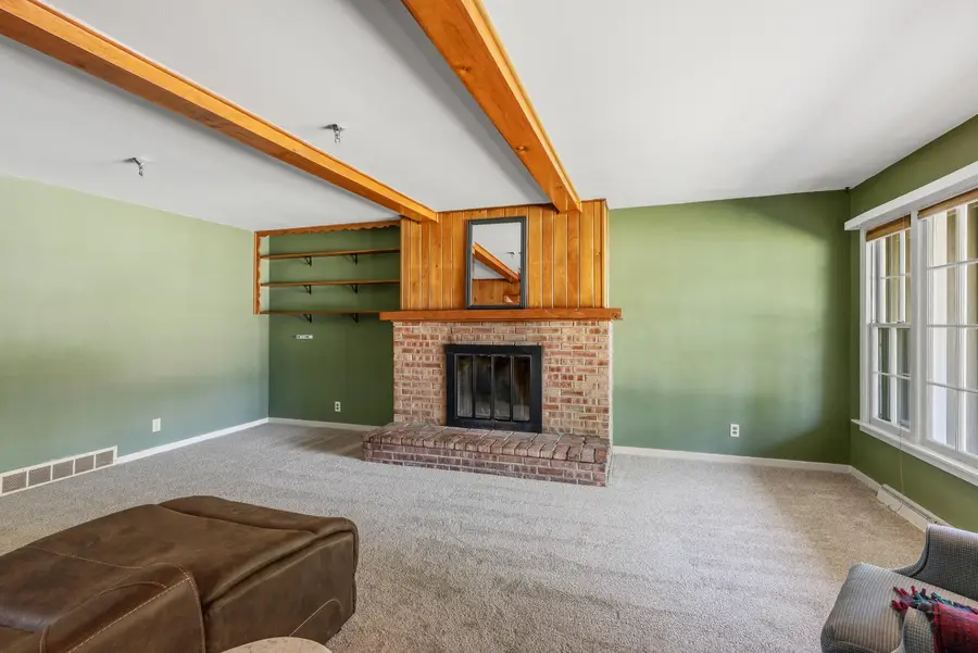 7873 N Edgeworth Dr, Milwaukee, WI 53223 - #3