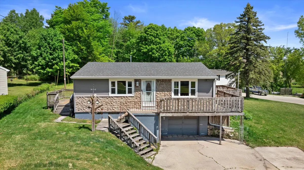 959 Laduron Dr, Mishicot, WI 54228 - #1