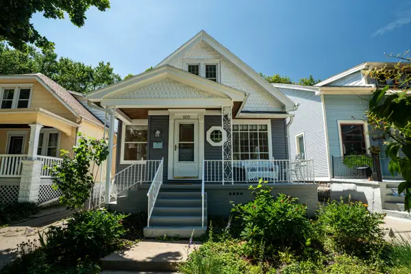 6835 Auburn Ave, Wauwatosa, WI 53213