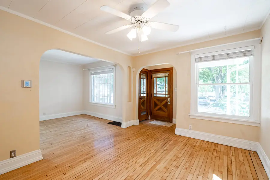 6835 Auburn Ave, Wauwatosa, WI 53213 - #3
