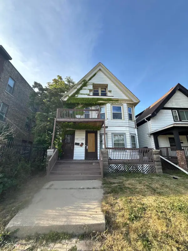 4522 W Lloyd St, Milwaukee, WI 53208