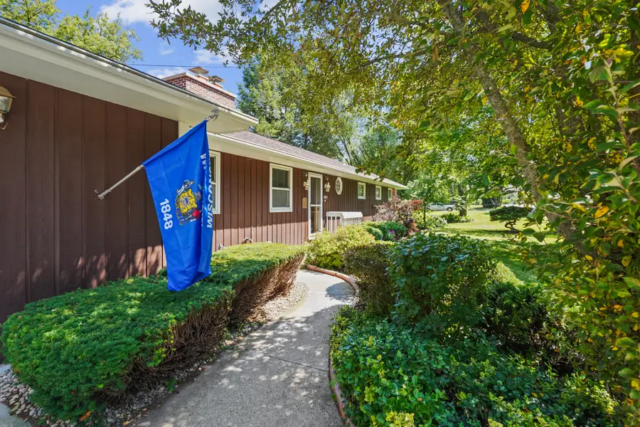 N2472 Fisk Dr, Lake Ivanhoe, WI 53105 - #3