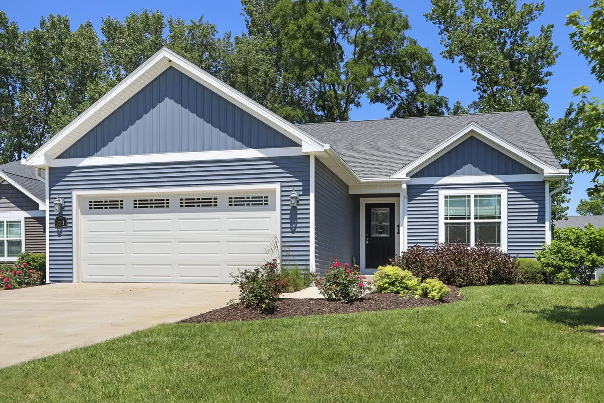 223 Summerhaven Ln, Lake Geneva, WI 53147 - #1