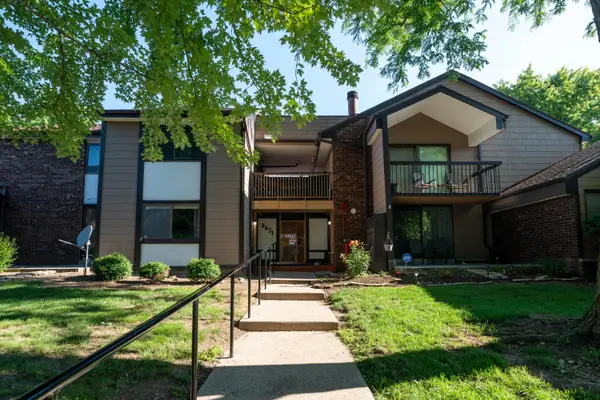 8631 N Servite Dr, Milwaukee, WI 53223