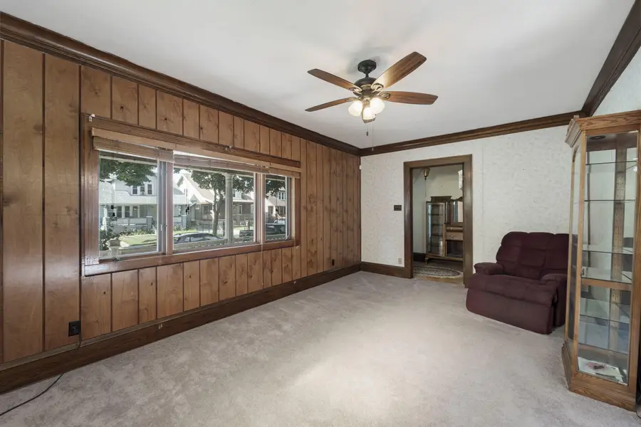 2910 W Mitchell St, Milwaukee, WI 53215 - #3