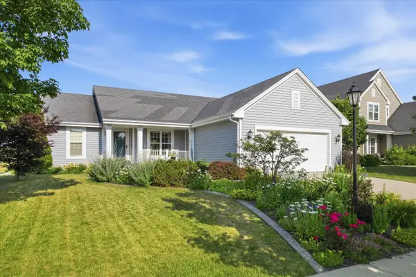 366 Indigo Dr, Port Washington, WI 53074