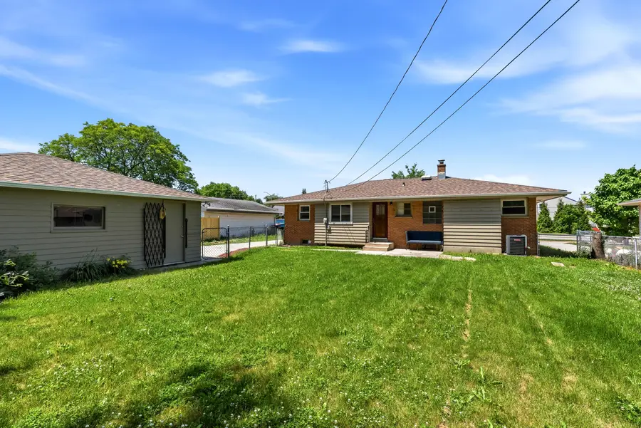 6540 N 91st St, Milwaukee, WI 53224 - #3
