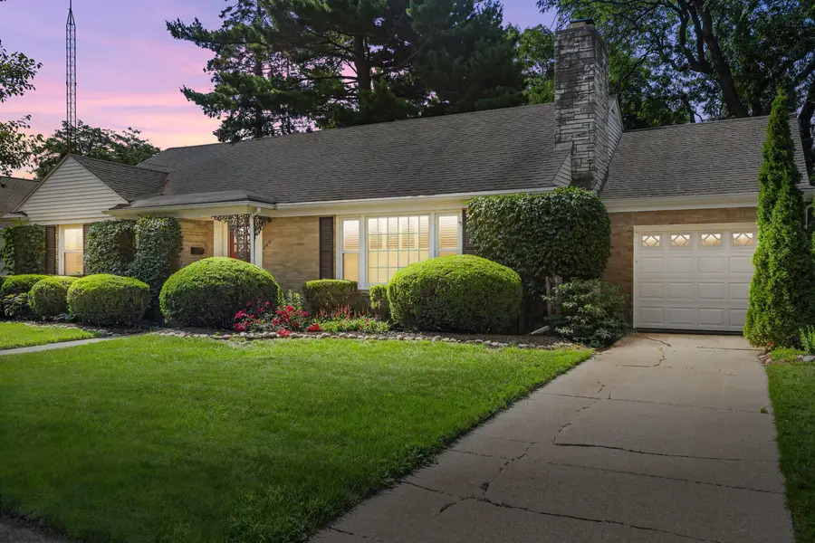 449 Melvin Ave, Racine, WI 53402 - #2